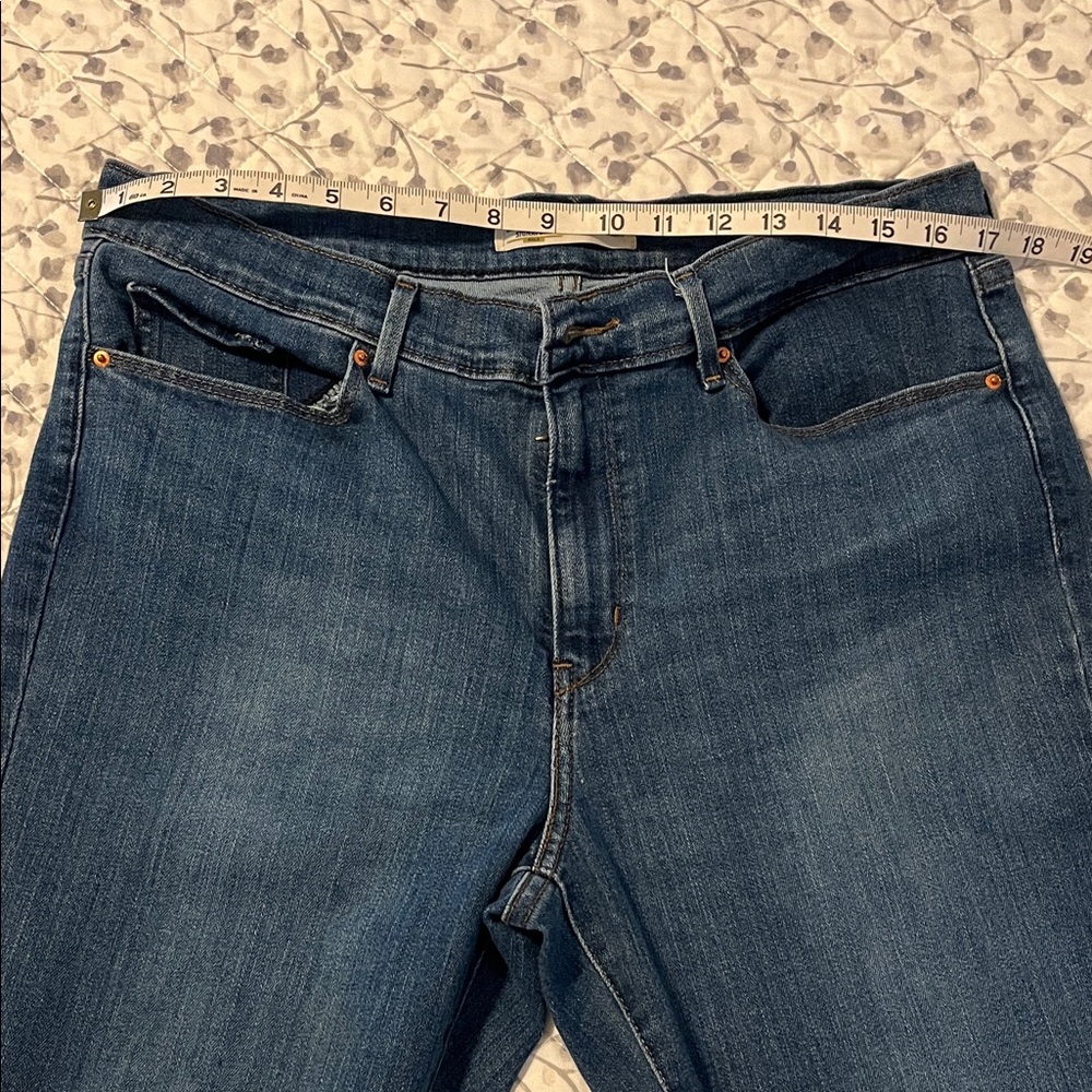 Levi's Women's Straight Leg Blue Jeans